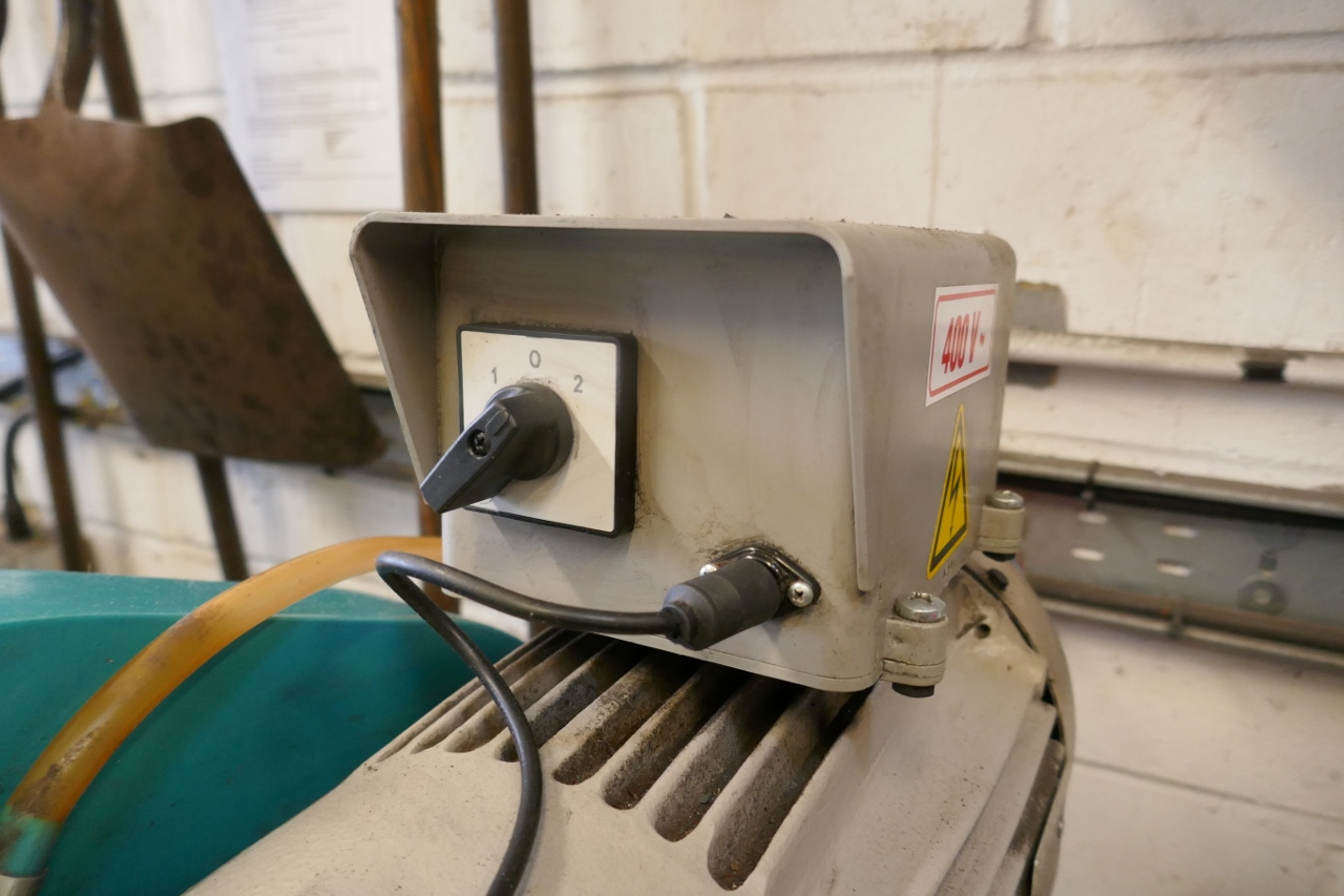 Imet Perfect 300 Pull Down Cold Saw. Now Sold - Image 4