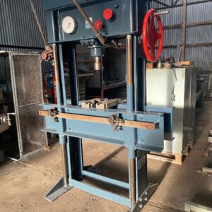 Laycock Model 1551 Hydraulic 60ton Press. Now Sold.