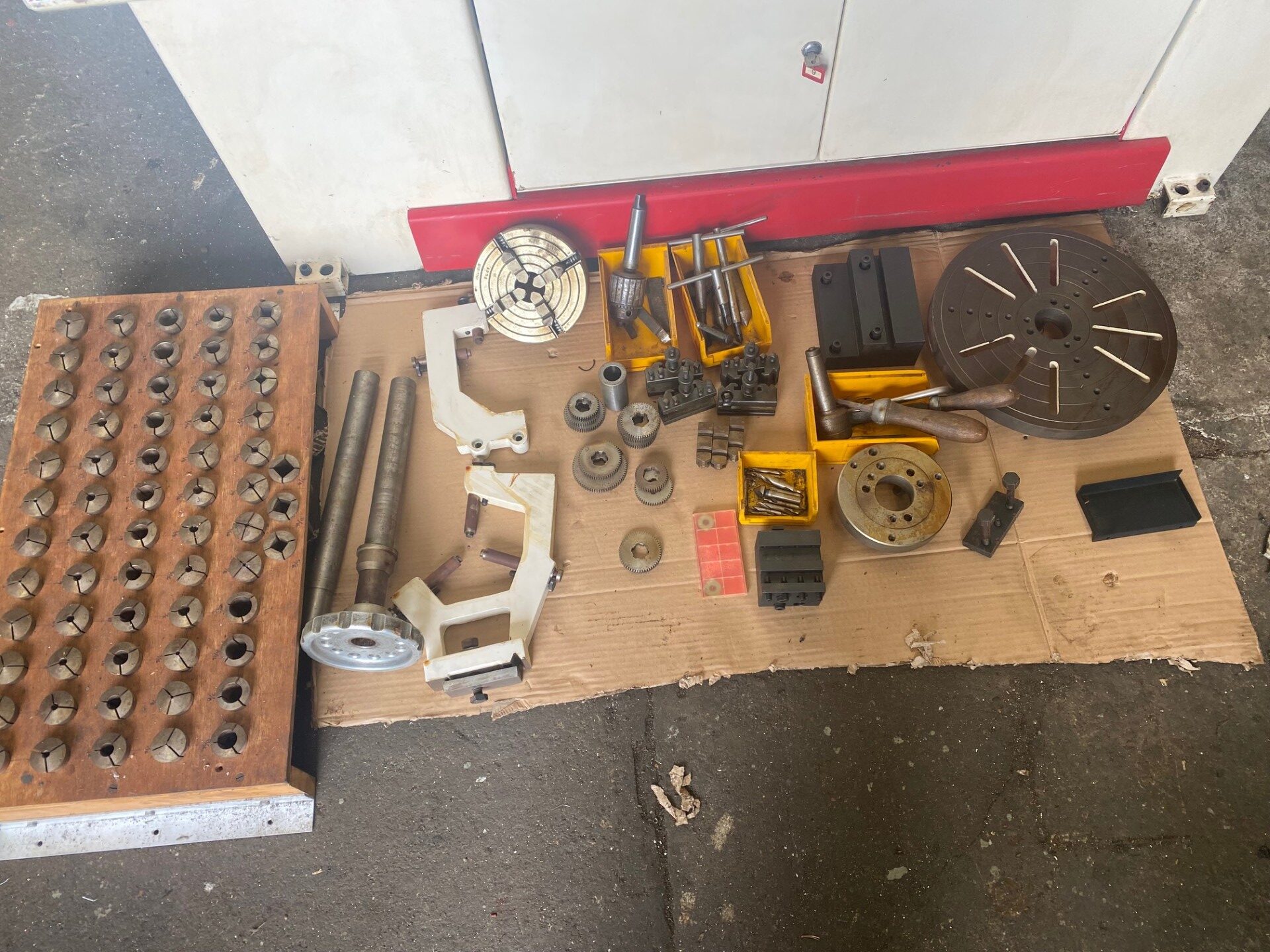 An Ex Norwich & Norfolk University hospital Boxford 330TR Straight Bed Centre Lathe (Metric)........£4,995+vat - Image 5